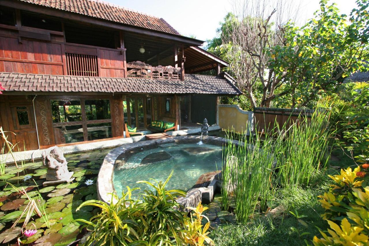 Hotel Pondok Sari Beach & Spa Resort เปมูเตรัน ภายนอก รูปภาพ