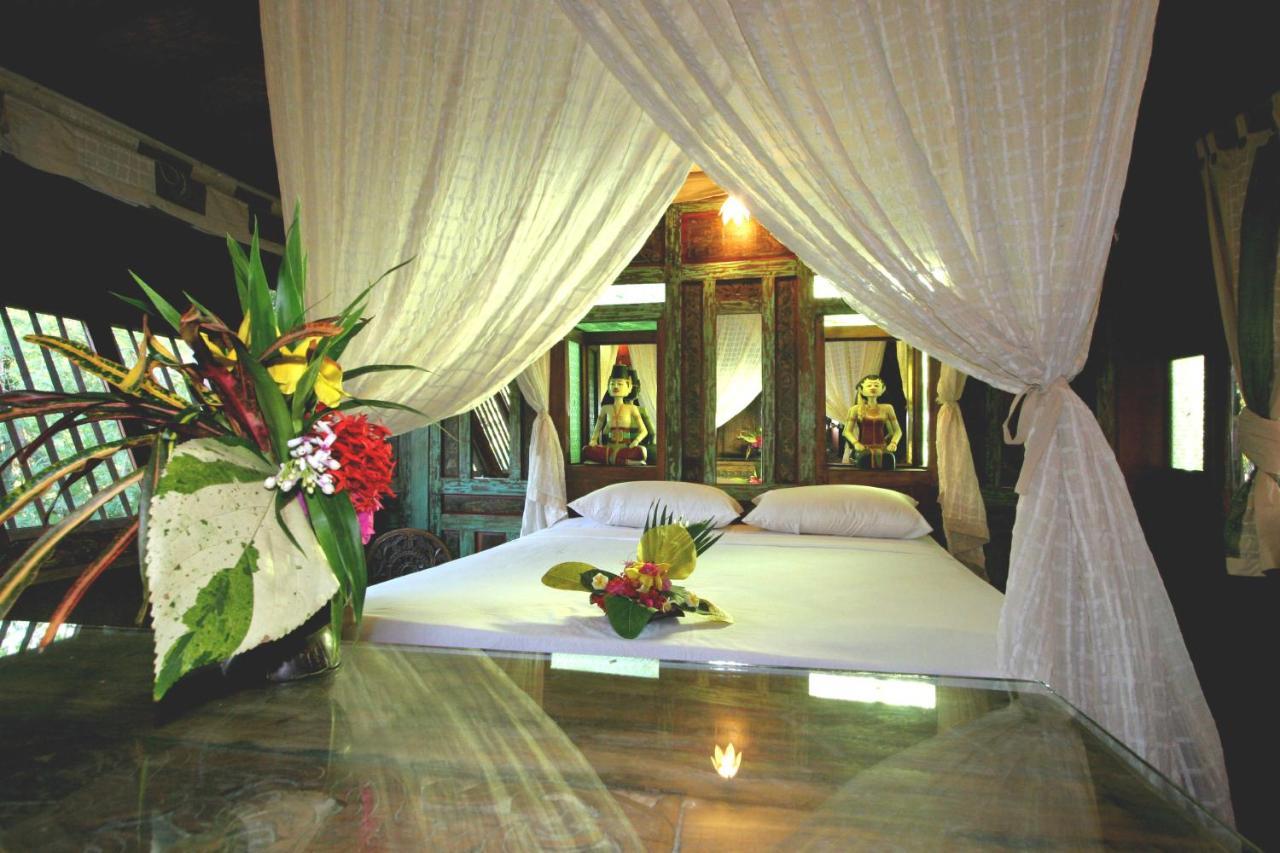 Hotel Pondok Sari Beach & Spa Resort เปมูเตรัน ภายนอก รูปภาพ